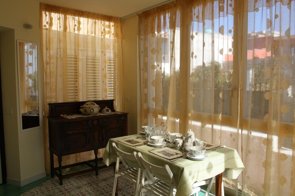 Bed And Breakfast Angolo Fiorito Чивитавеккья Номер фото