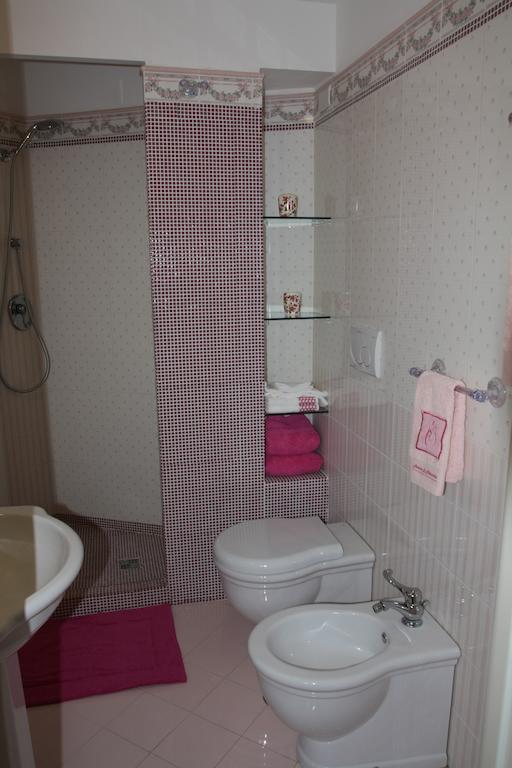 Bed And Breakfast Angolo Fiorito Чивитавеккья Номер фото