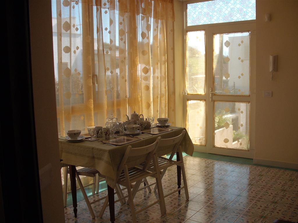 Bed And Breakfast Angolo Fiorito Чивитавеккья Номер фото